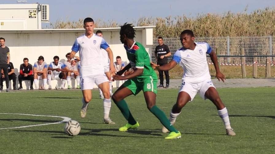 O Golo GB - MAMADI CAMARÁ ASSINA CONTRATO PROFISSIONAL COM