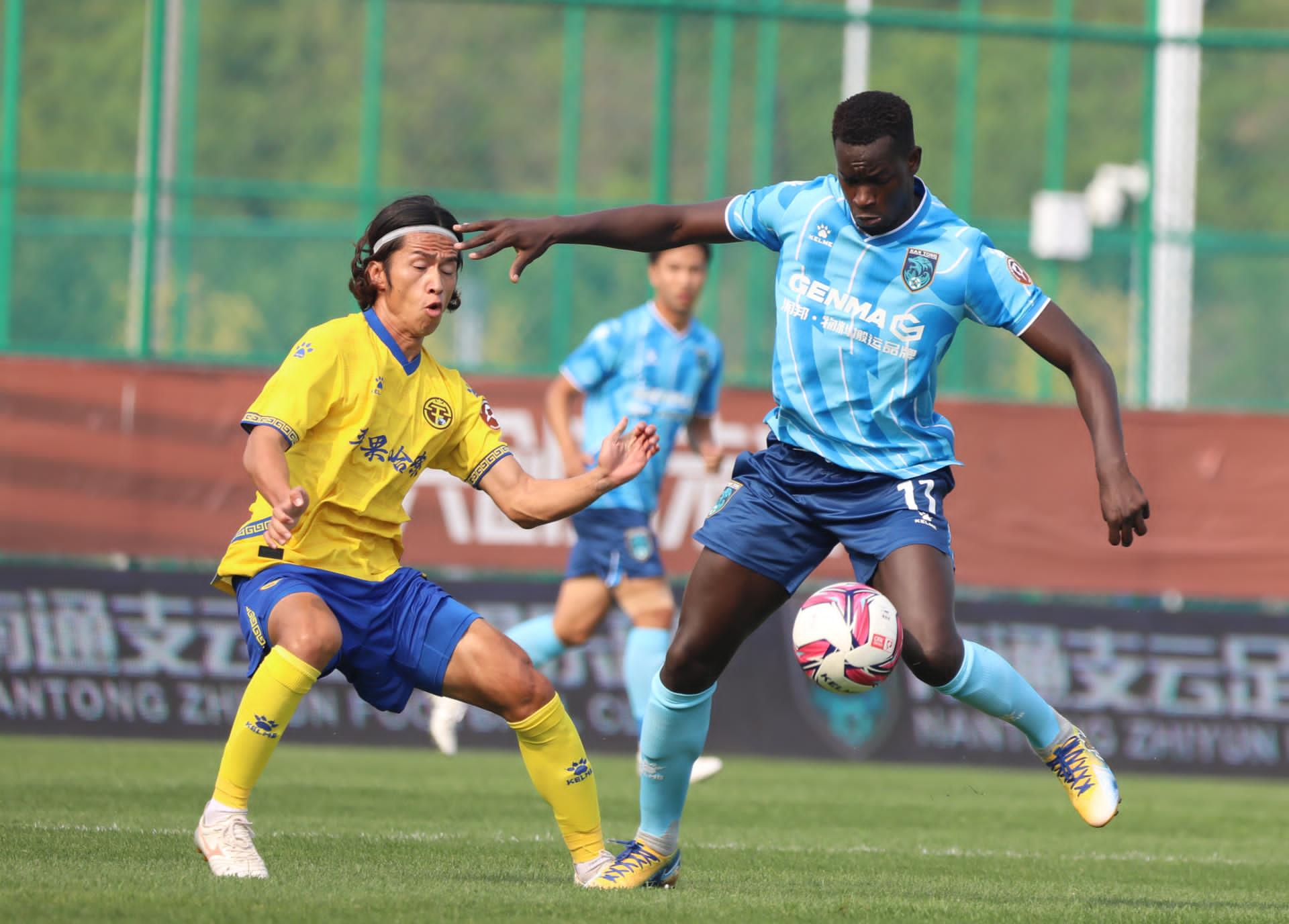 ZÉ TURBO DE PÉ QUENTE NA LEAGUE ONE CHINESA - O GOLO GB