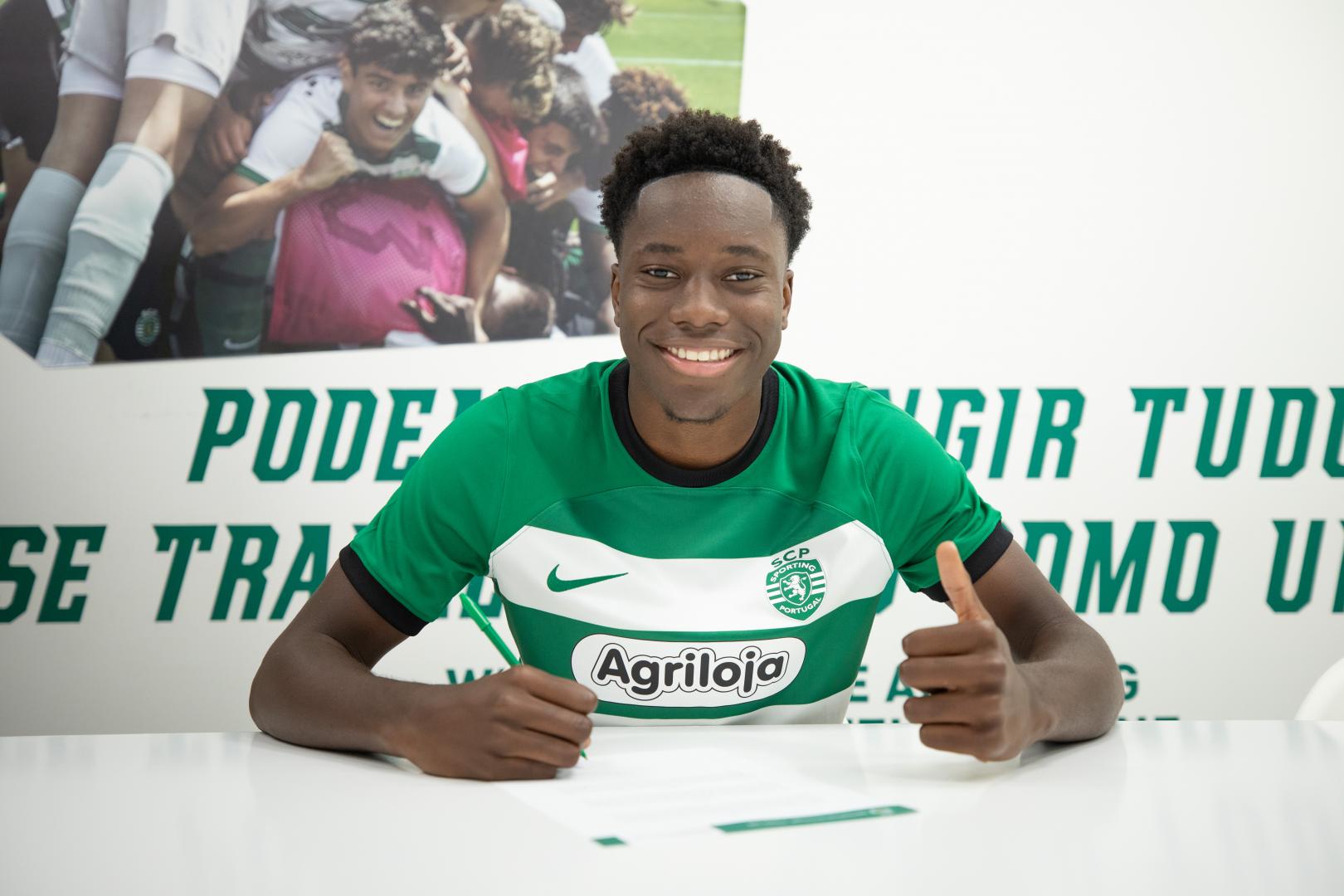 ATAN SIO CUNHA ASSINA CONTRATO PROFISSIONAL COM SPORTING O GOLO GB atan-sio-cunha-assina-contrato-profissional-com-sporting-o-golo-gb